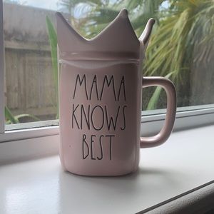 Mama Knows Best Mug👑